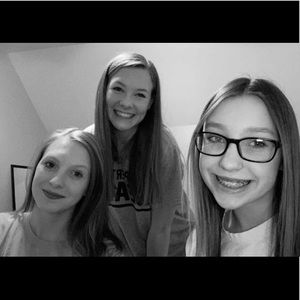 Meet your Posher, Lauren